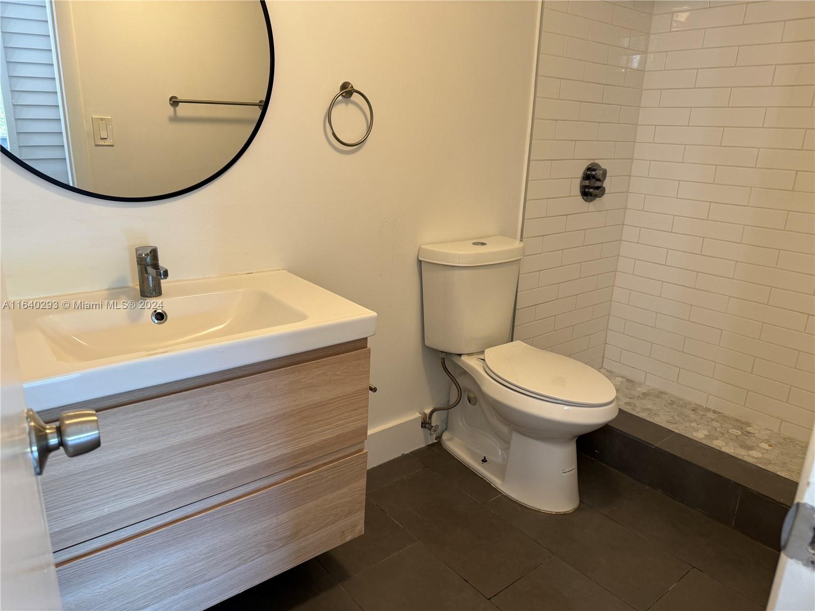 THE LEDGES CONDO - Residential Lease