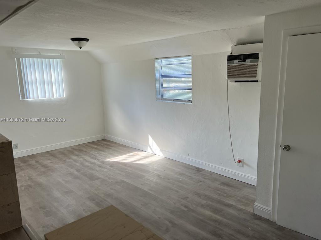 LAUDERDALE MANORS AMD PLA - Residential Lease