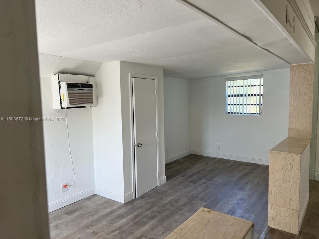 LAUDERDALE MANORS AMD PLA - Residential Lease