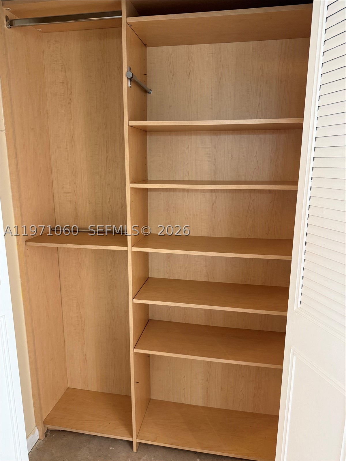 SANTA MONICA CONDOMINIUM - Residential