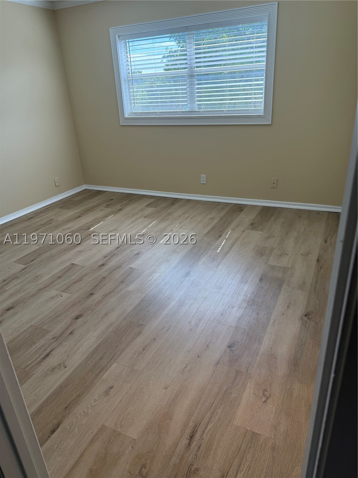 SANTA MONICA CONDOMINIUM - Residential