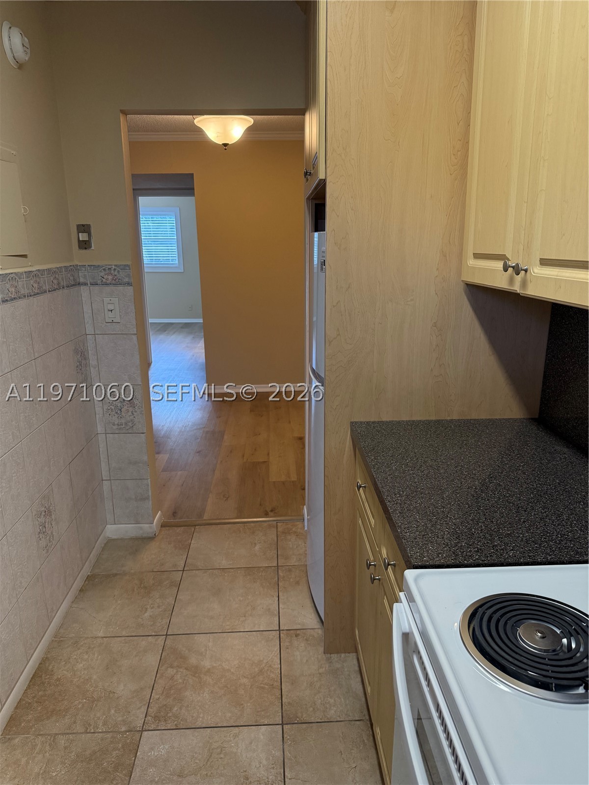 SANTA MONICA CONDOMINIUM - Residential