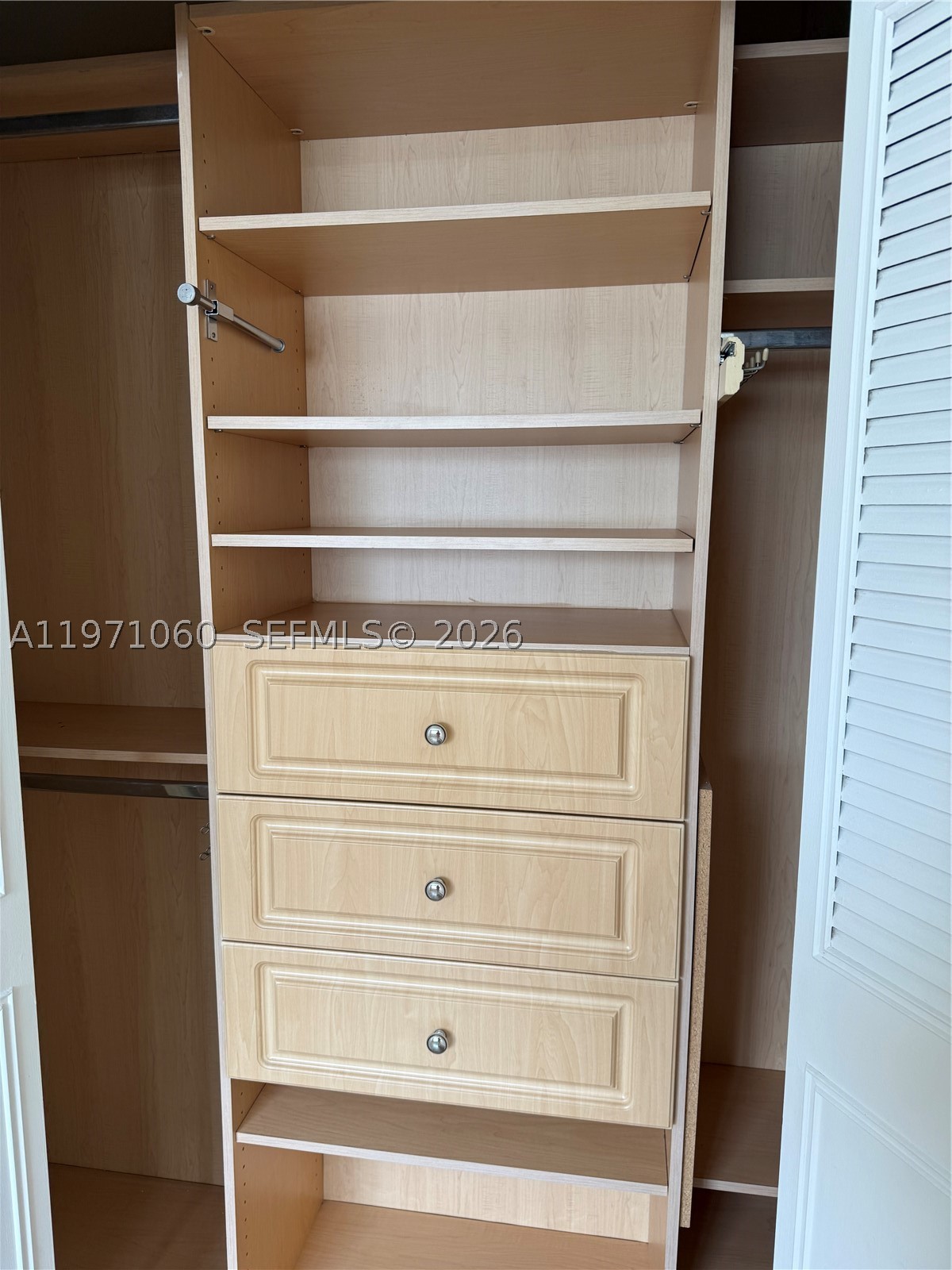SANTA MONICA CONDOMINIUM - Residential