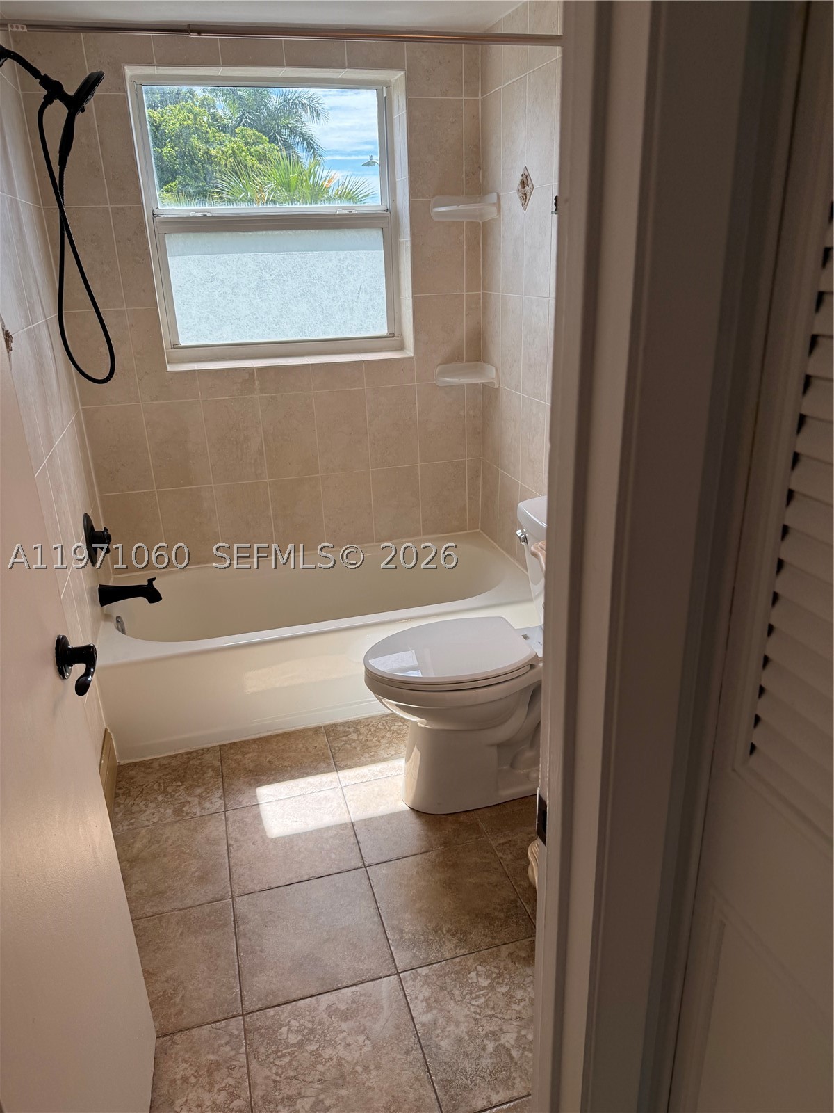 SANTA MONICA CONDOMINIUM - Residential