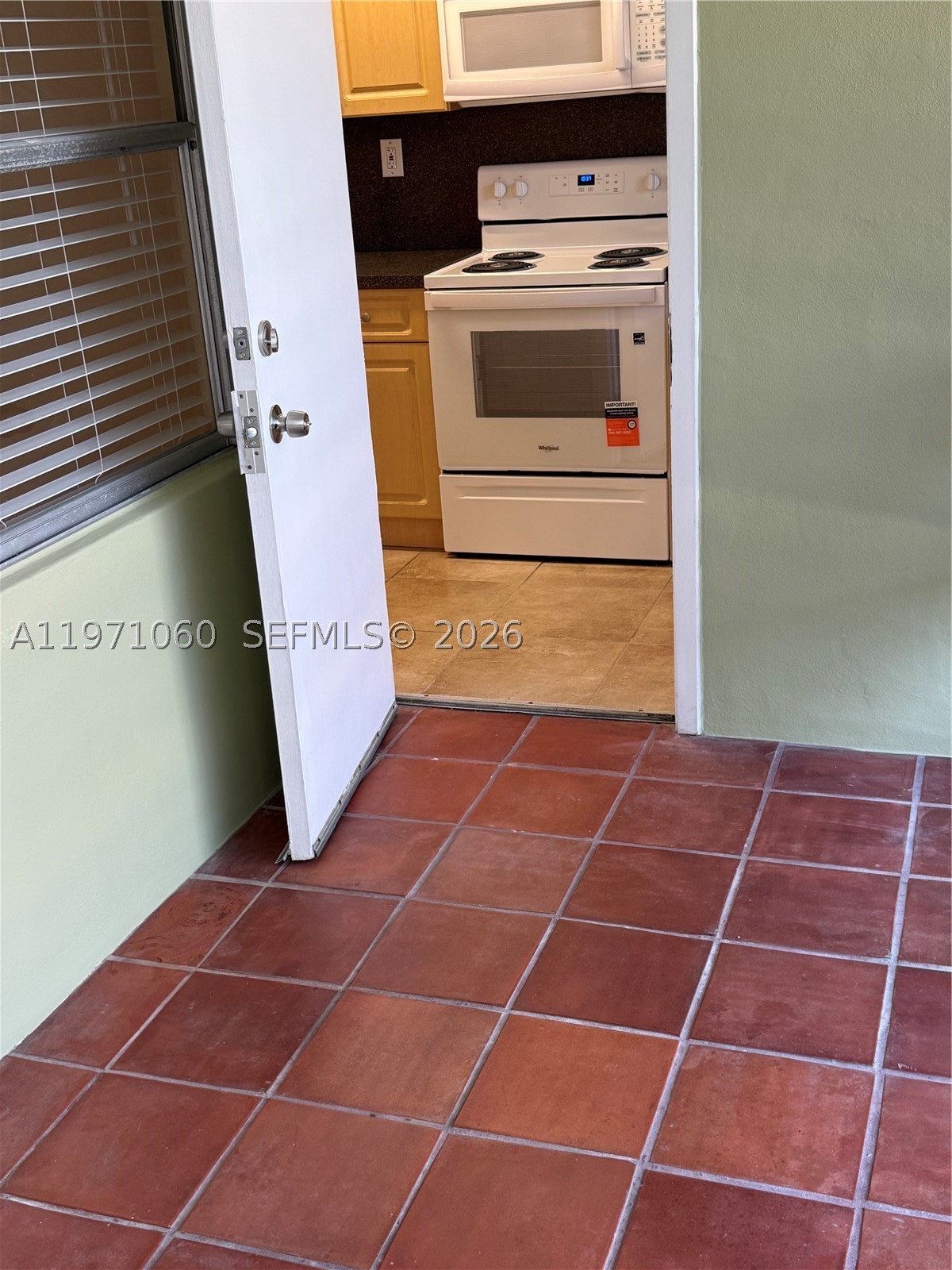 SANTA MONICA CONDOMINIUM - Residential