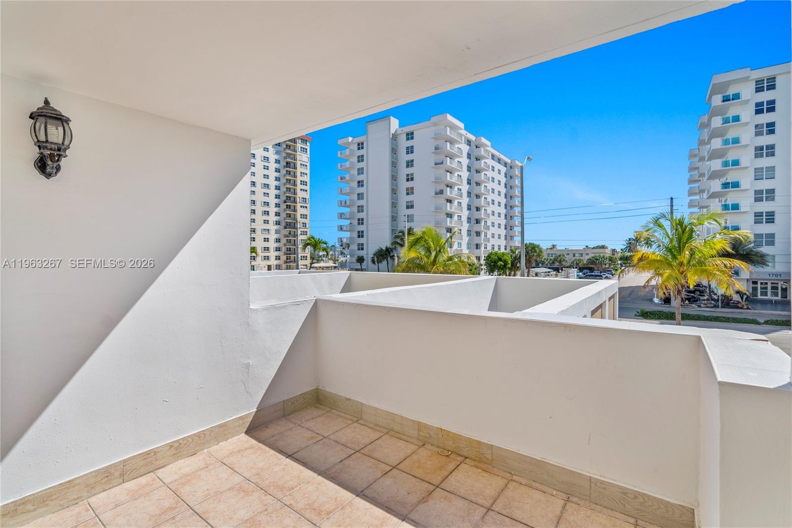 TRAFALGAR TOWERS CONDOMIN - Residential