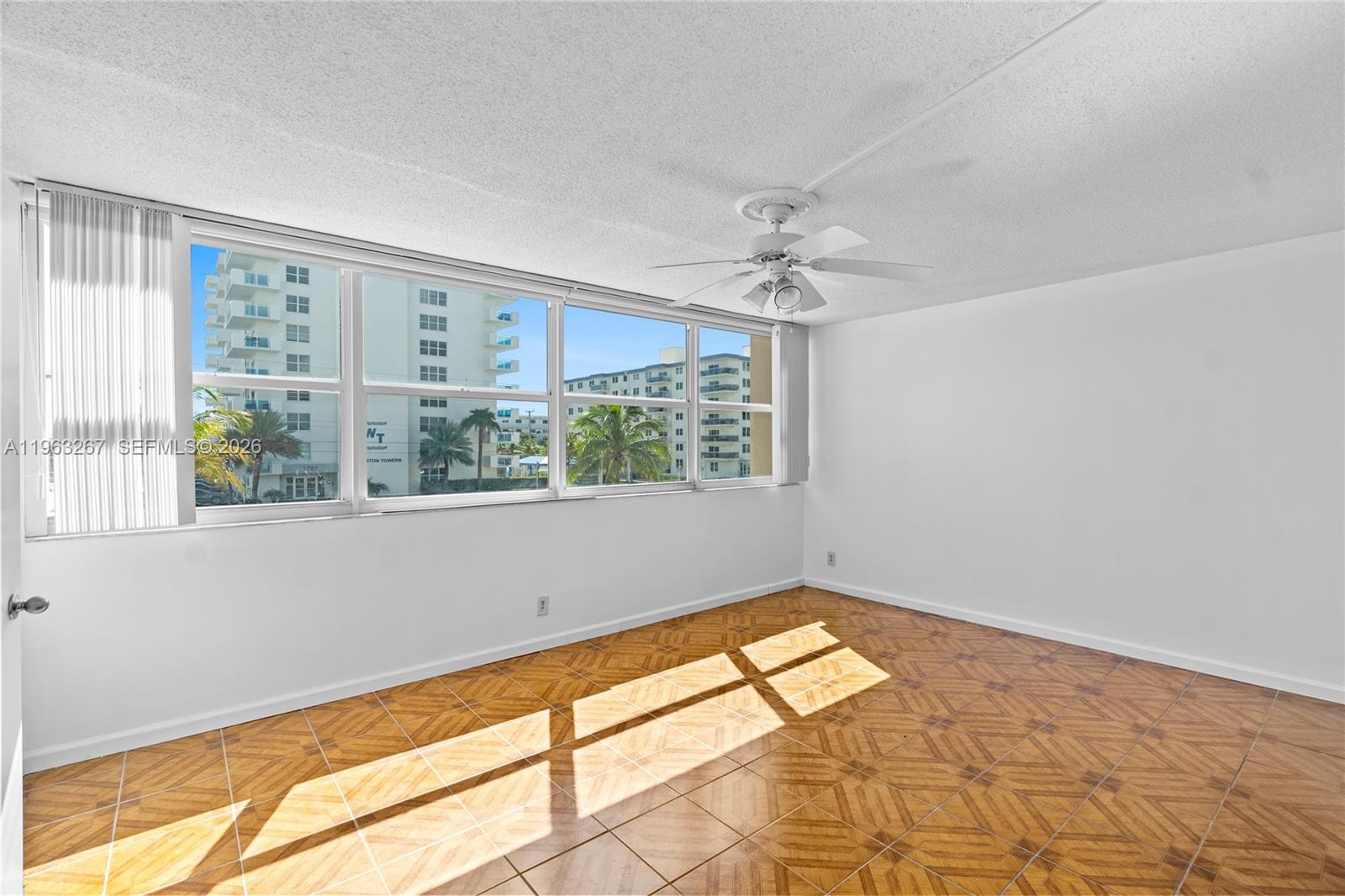 TRAFALGAR TOWERS CONDOMIN - Residential