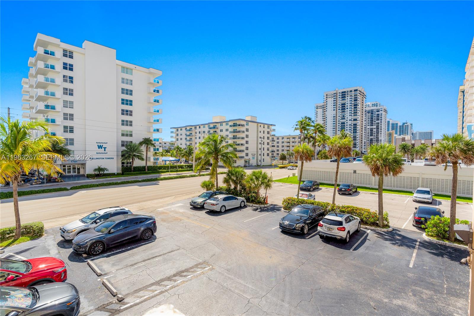 TRAFALGAR TOWERS CONDOMIN - Residential