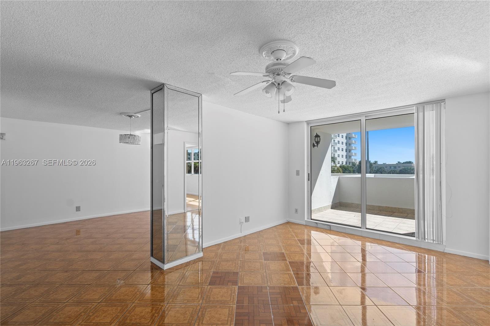 TRAFALGAR TOWERS CONDOMIN - Residential