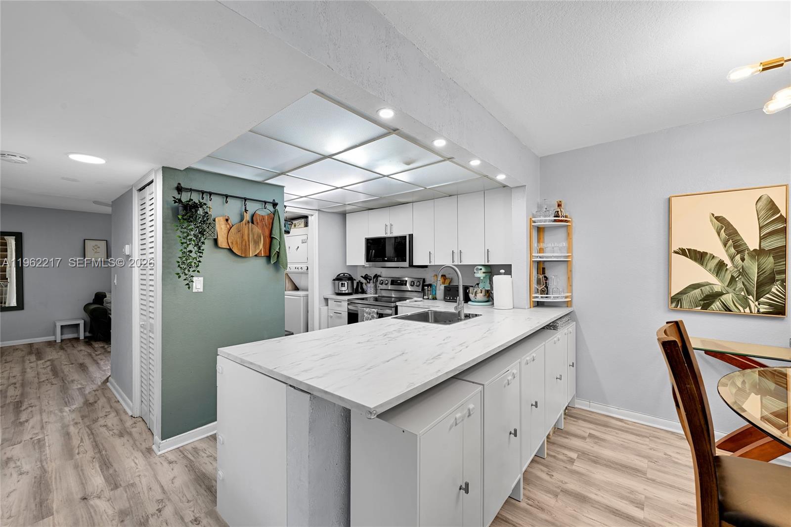 VISTA GARDENS I CONDO - Residential
