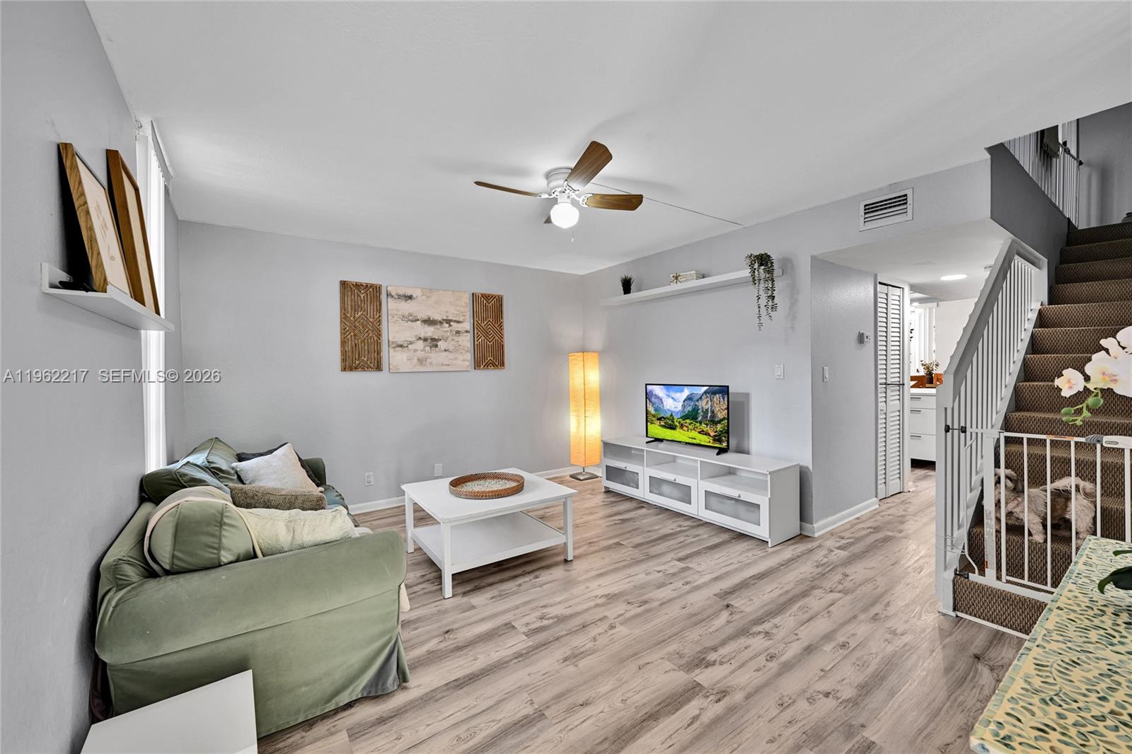 VISTA GARDENS I CONDO - Residential