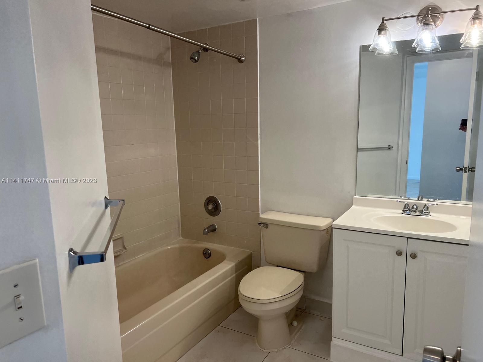 EDGEWATER CONDO - Residential Lease