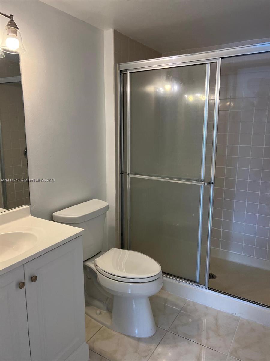 EDGEWATER CONDO - Residential Lease