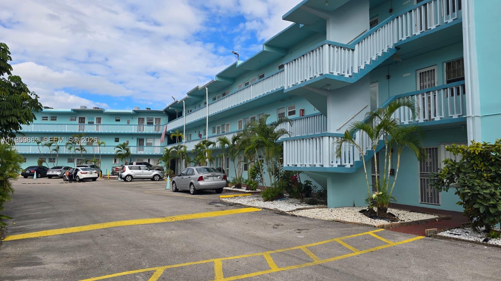 THIS IS A SPACIOUS TWO-BEDROOM, TWO-BATHROOM APARTMENT IN A 55+ COMMUNITY. THE KITCHEN IS LOVELY, AND THE APARTMENT IS CURRENTLY USED AS A THREE-BEDROOM, TWO BATHROOM SPACE. IT'S IN A EXCELLENT LOCATION CLOSE TO SUPERMARKETS, SHOPS, RESTAURANT, BANK AND BUS STOP. THE UNIT ALSO HAS ACCORDION HURRICANE SHUTTERS FOR PROTECTION.  THE COMMUNITY OFFER A BEAUTIFUL POOL. THIS UNIT A CORNER UNIT LOCATED ON THE FIRST FLOOR FOR EASY ACCCESS AND PRIVACY.