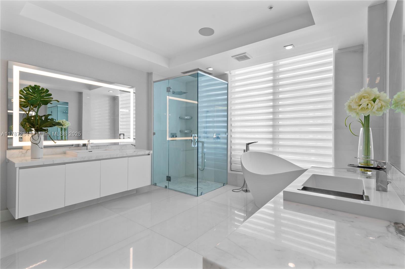 PARQUE TOWERS CONDO - Residential