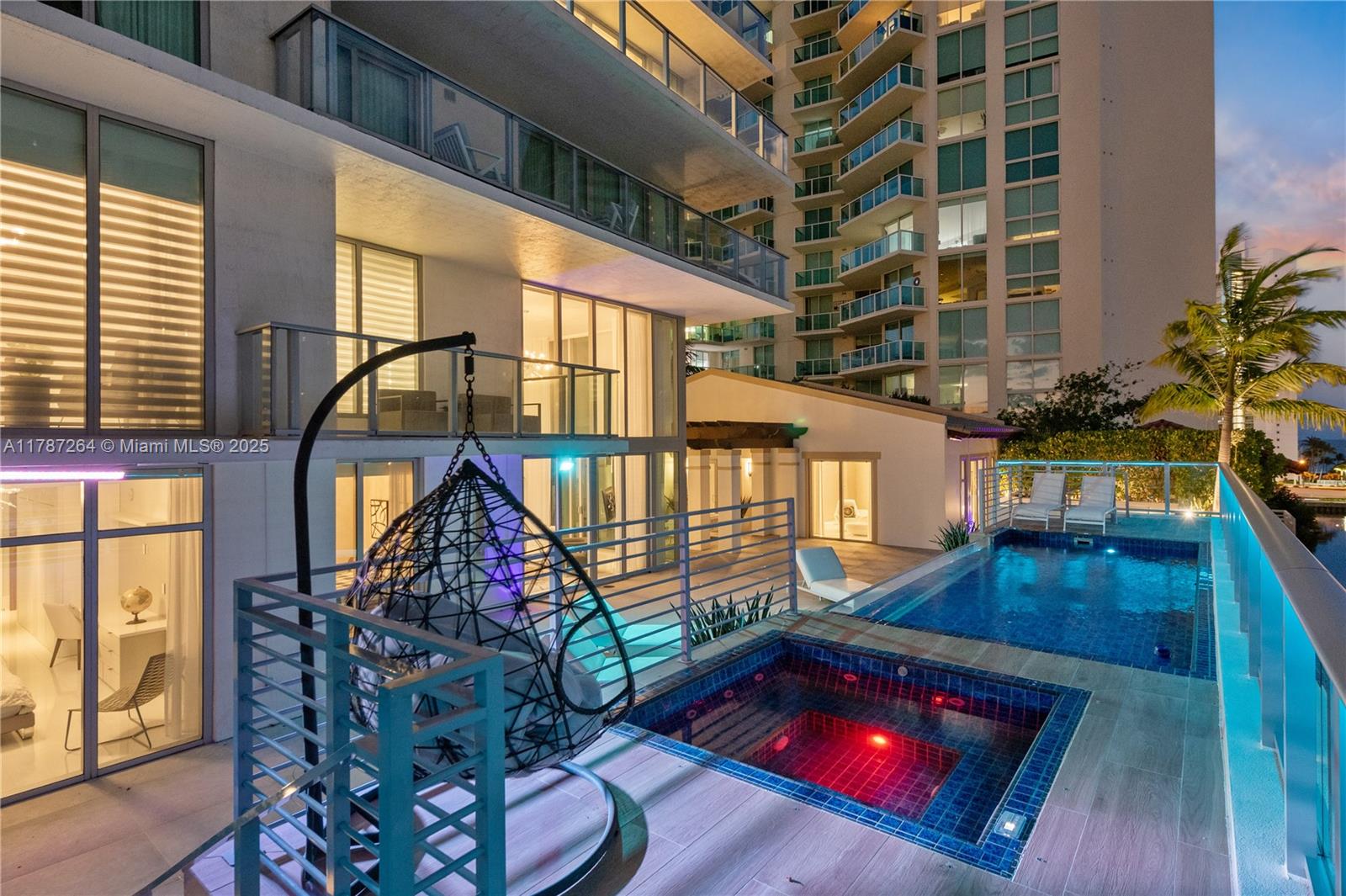 PARQUE TOWERS CONDO - Residential