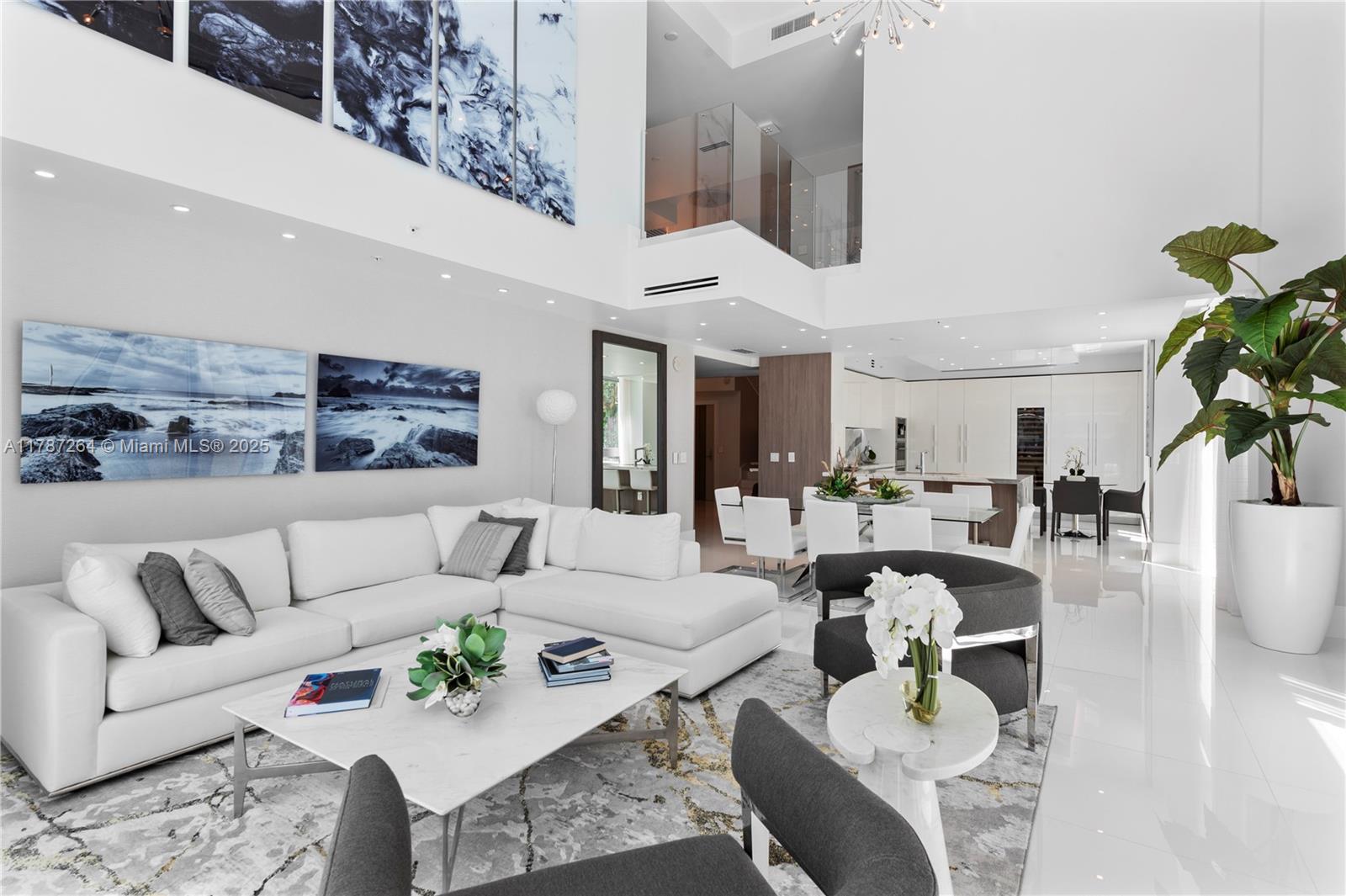 PARQUE TOWERS CONDO - Residential