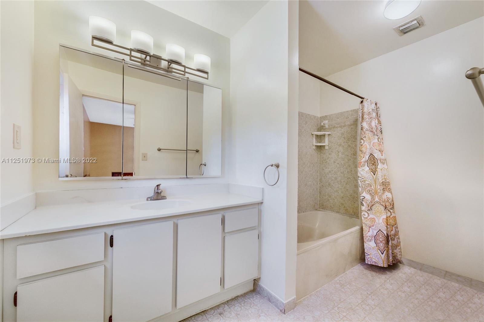 GLEN COVE SEC 1 - Residential