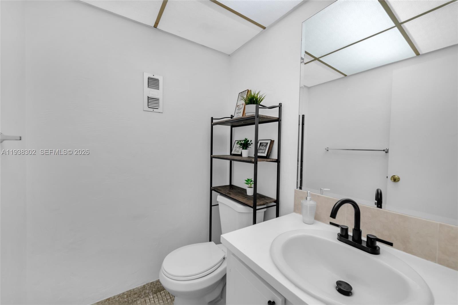 WINDWARD II CONDO - Residential