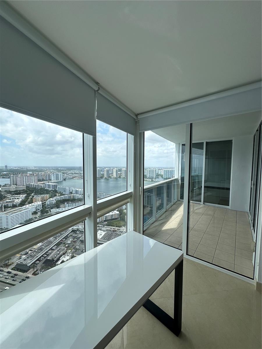 TRUMP ROYALE CONDO - Residential Lease