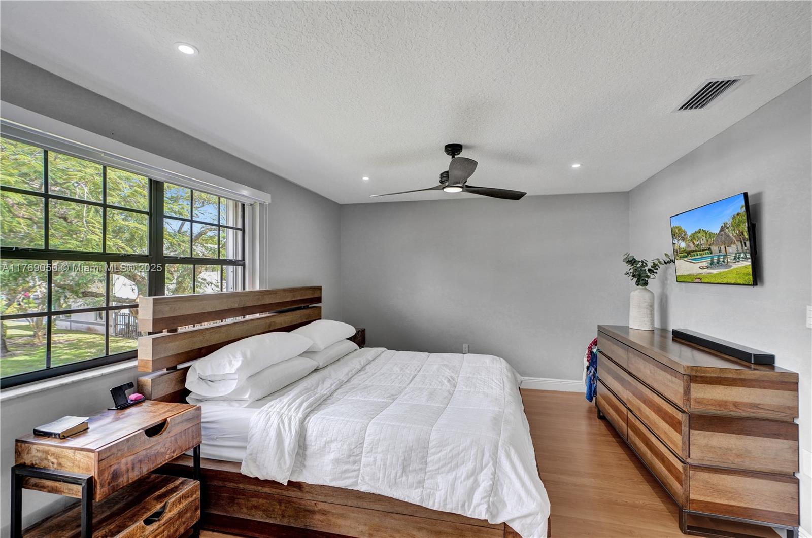 LA MAISON AT THE HAMMOCKS - Residential