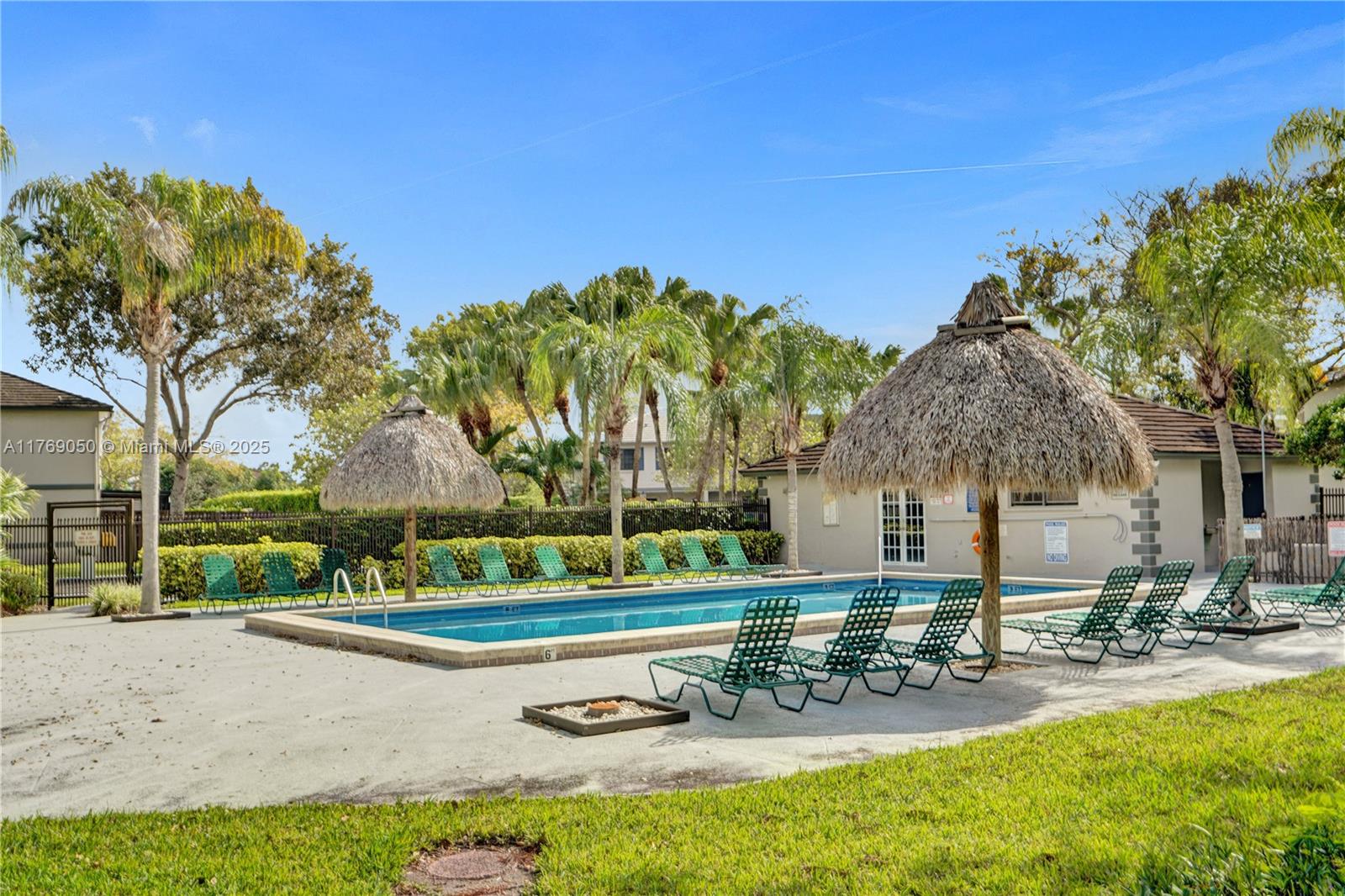 LA MAISON AT THE HAMMOCKS - Residential