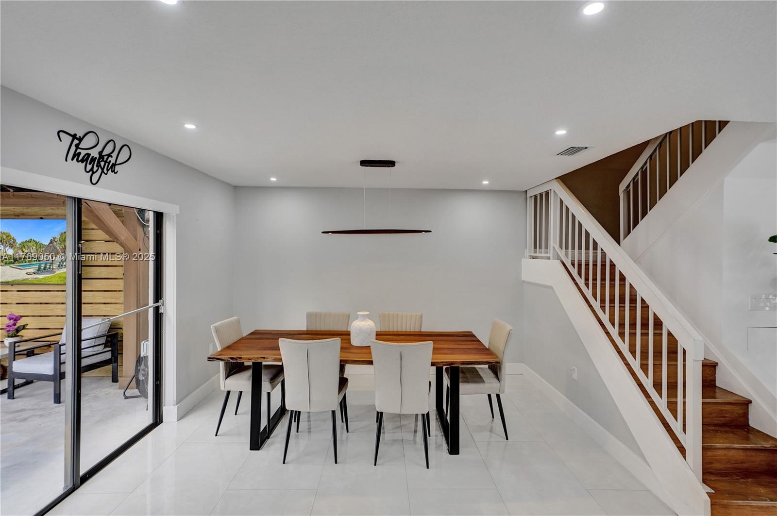LA MAISON AT THE HAMMOCKS - Residential