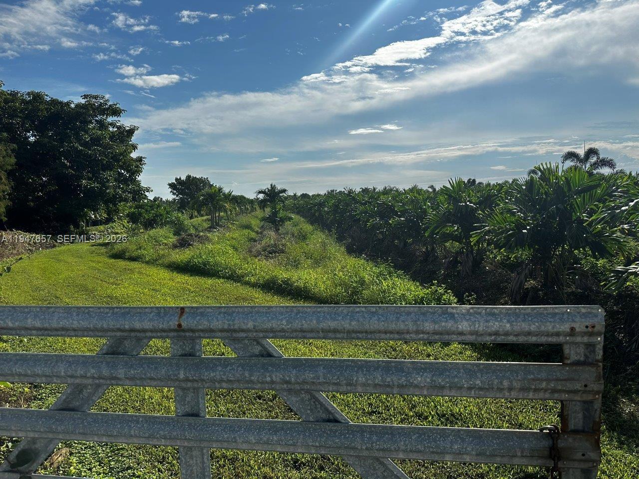 REDLAND - Land