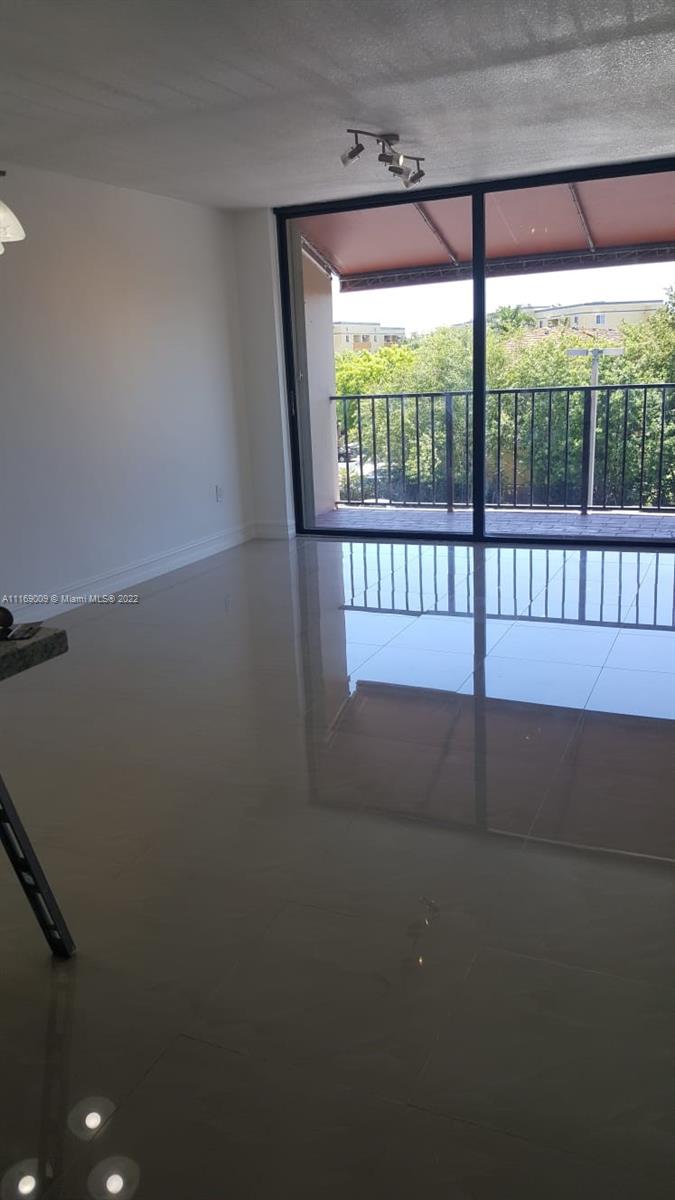 PEPPERMILL AT KENDALE LAKE - Residential
