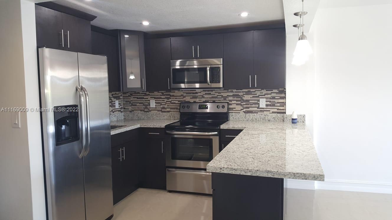 PEPPERMILL AT KENDALE LAKE - Residential