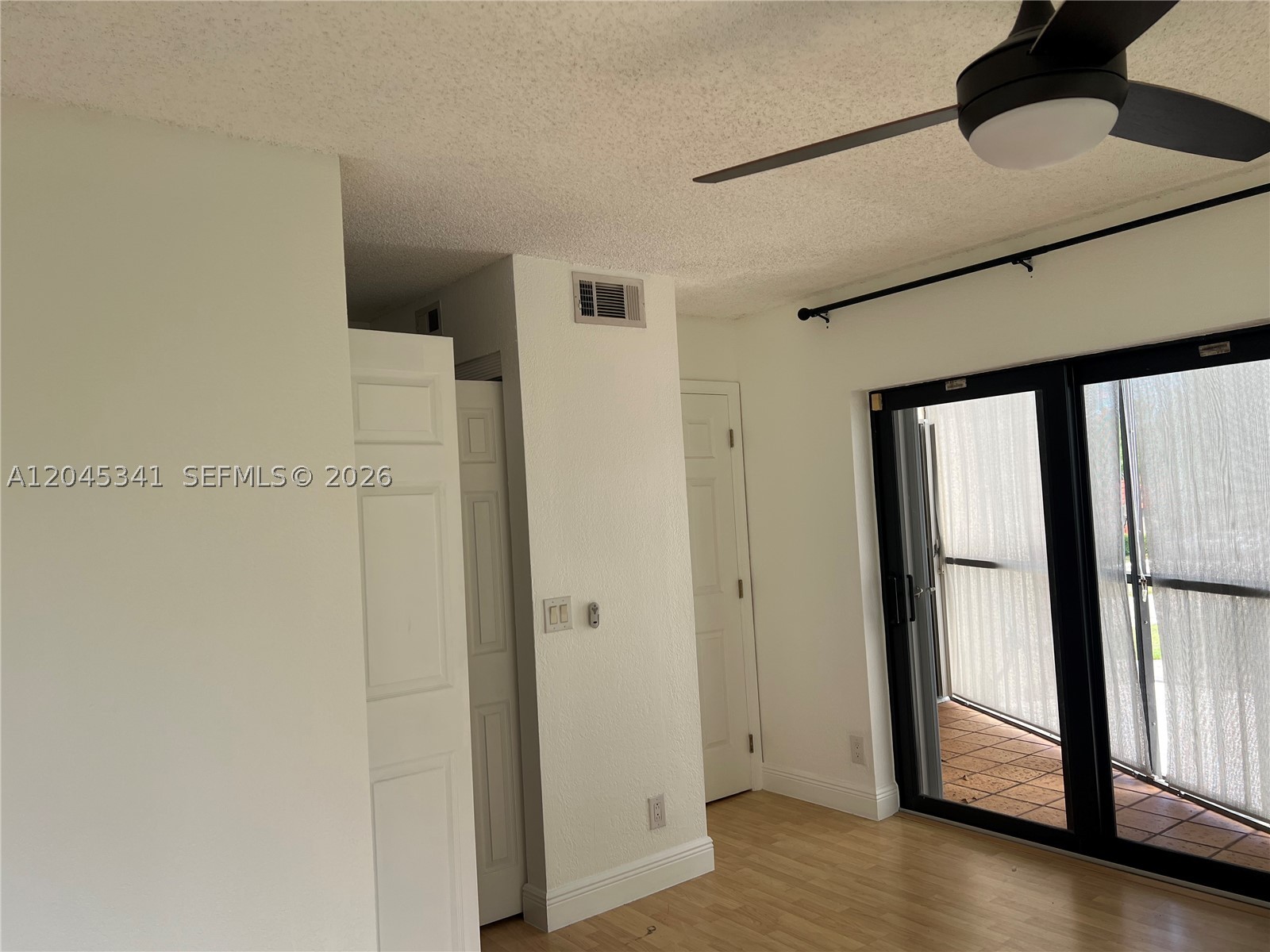 SOMERSET - Residential Lease