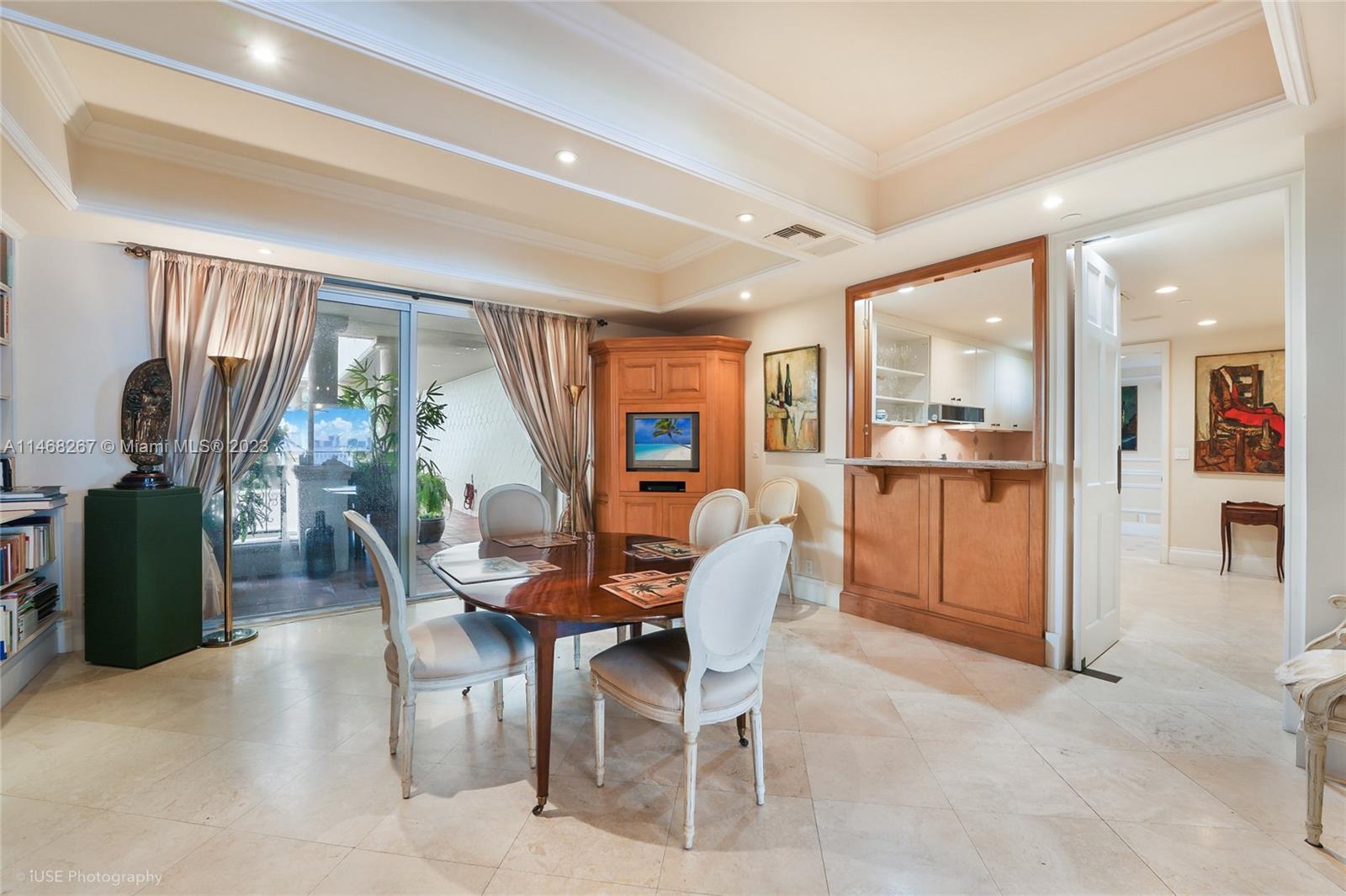 BAYVIEW AT FISHER ISL CON - Residential