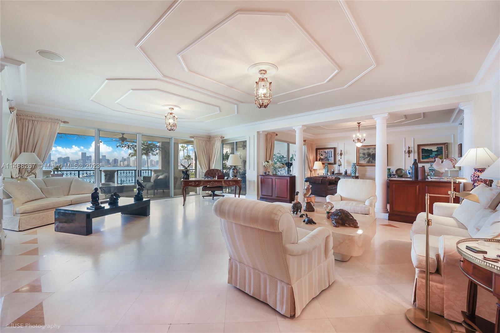 BAYVIEW AT FISHER ISL CON - Residential