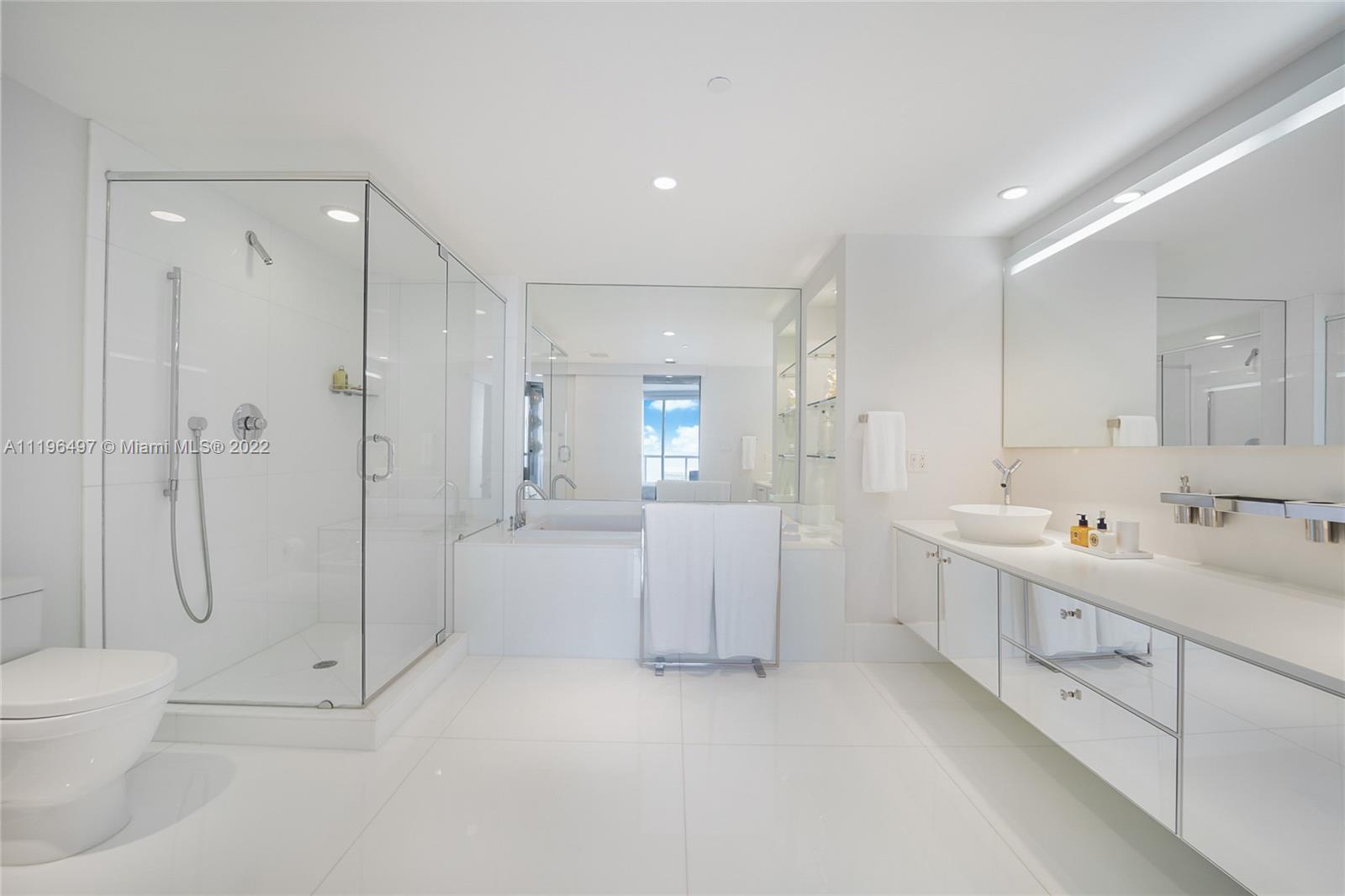 ICON BRICKELL NO TWO - Residential