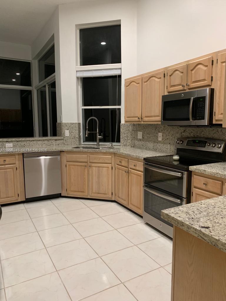 SECTOR 7 SOUTH - - Residential
