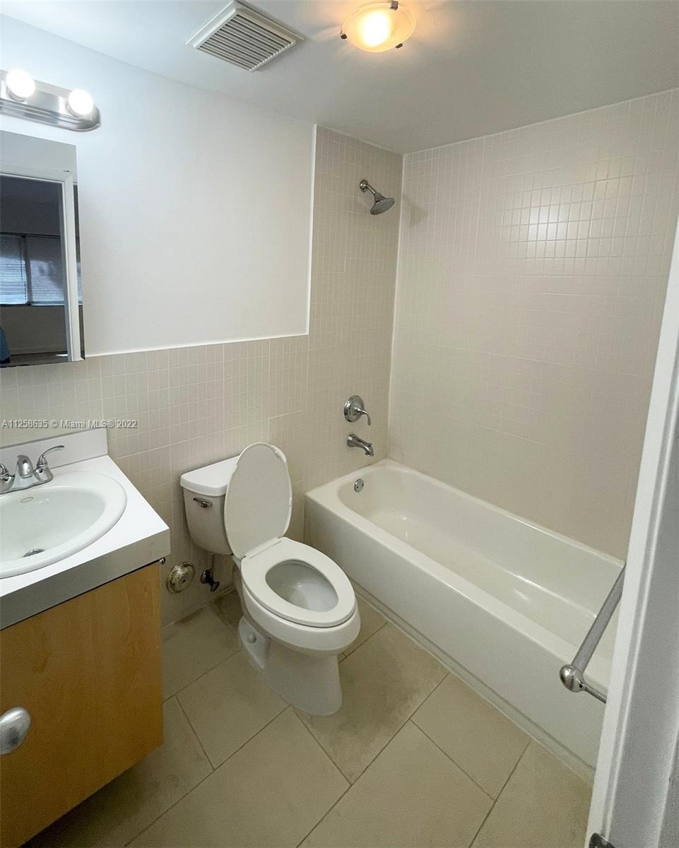 RUE VERSAILLES CONDO - Residential Lease