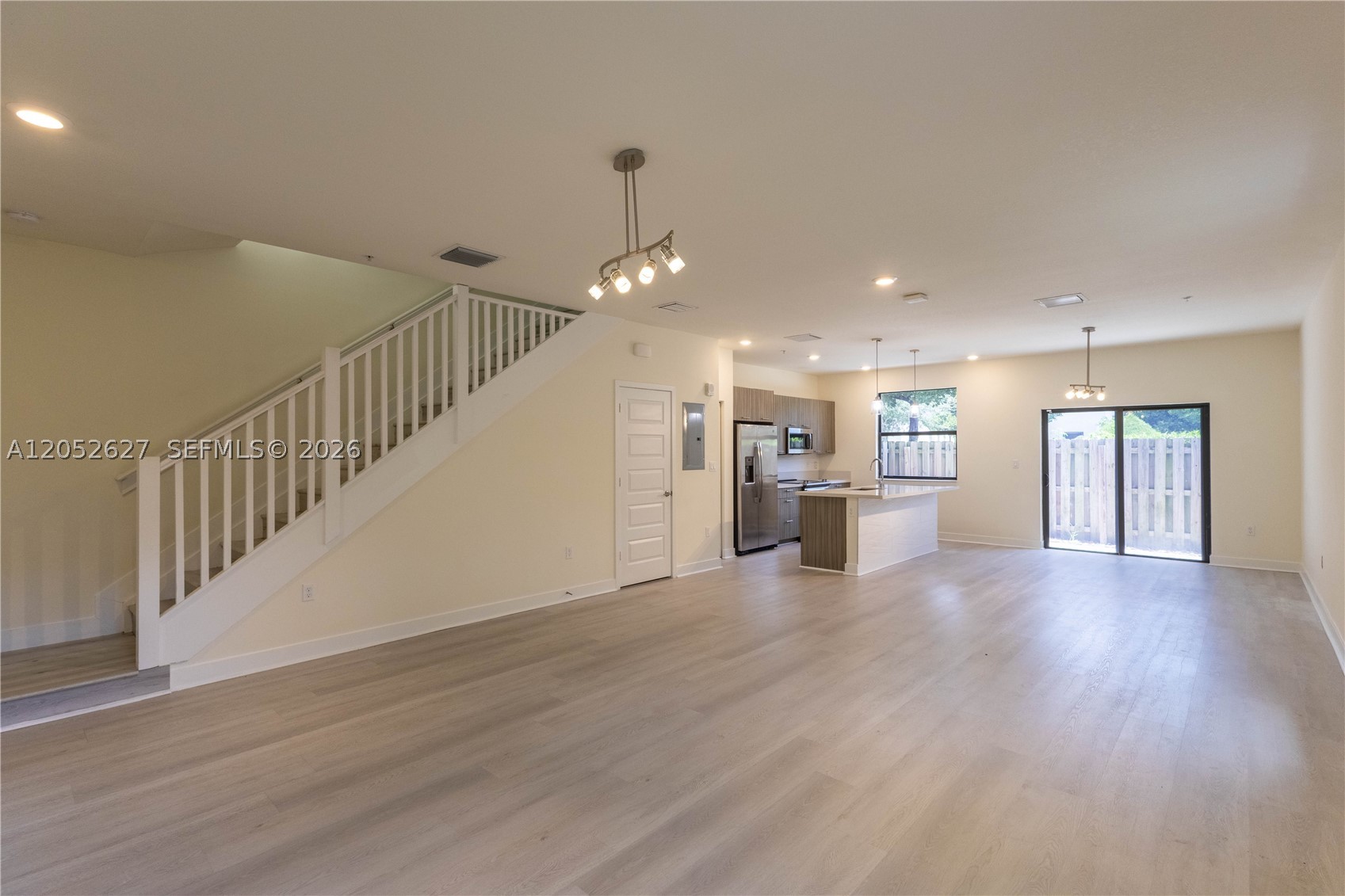 HIGHLAND AT PARK CENTRAL - Residential Lease