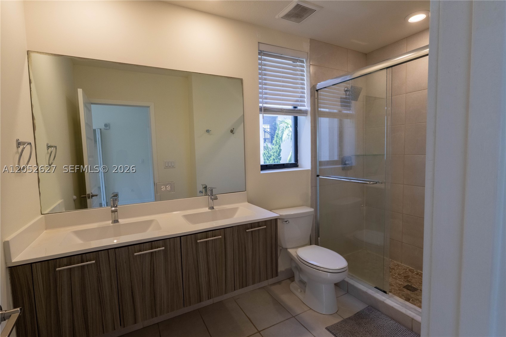 HIGHLAND AT PARK CENTRAL - Residential Lease
