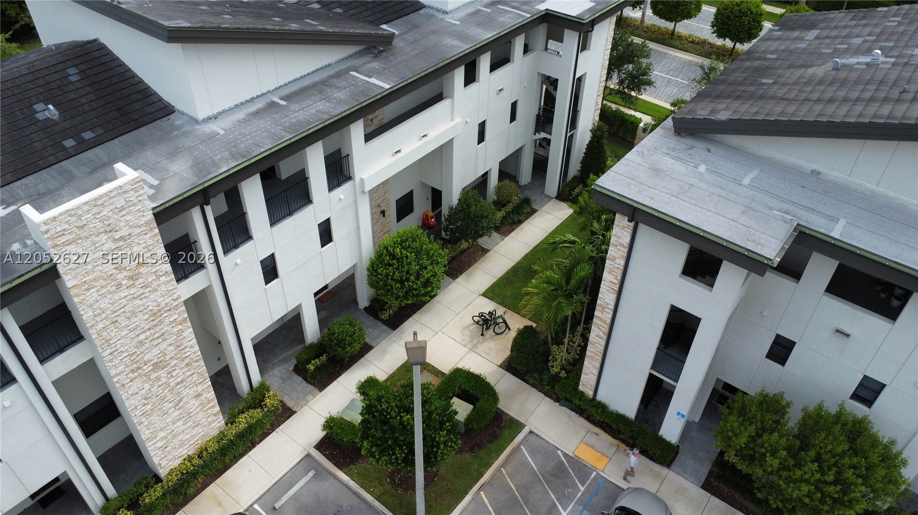 HIGHLAND AT PARK CENTRAL - Residential Lease