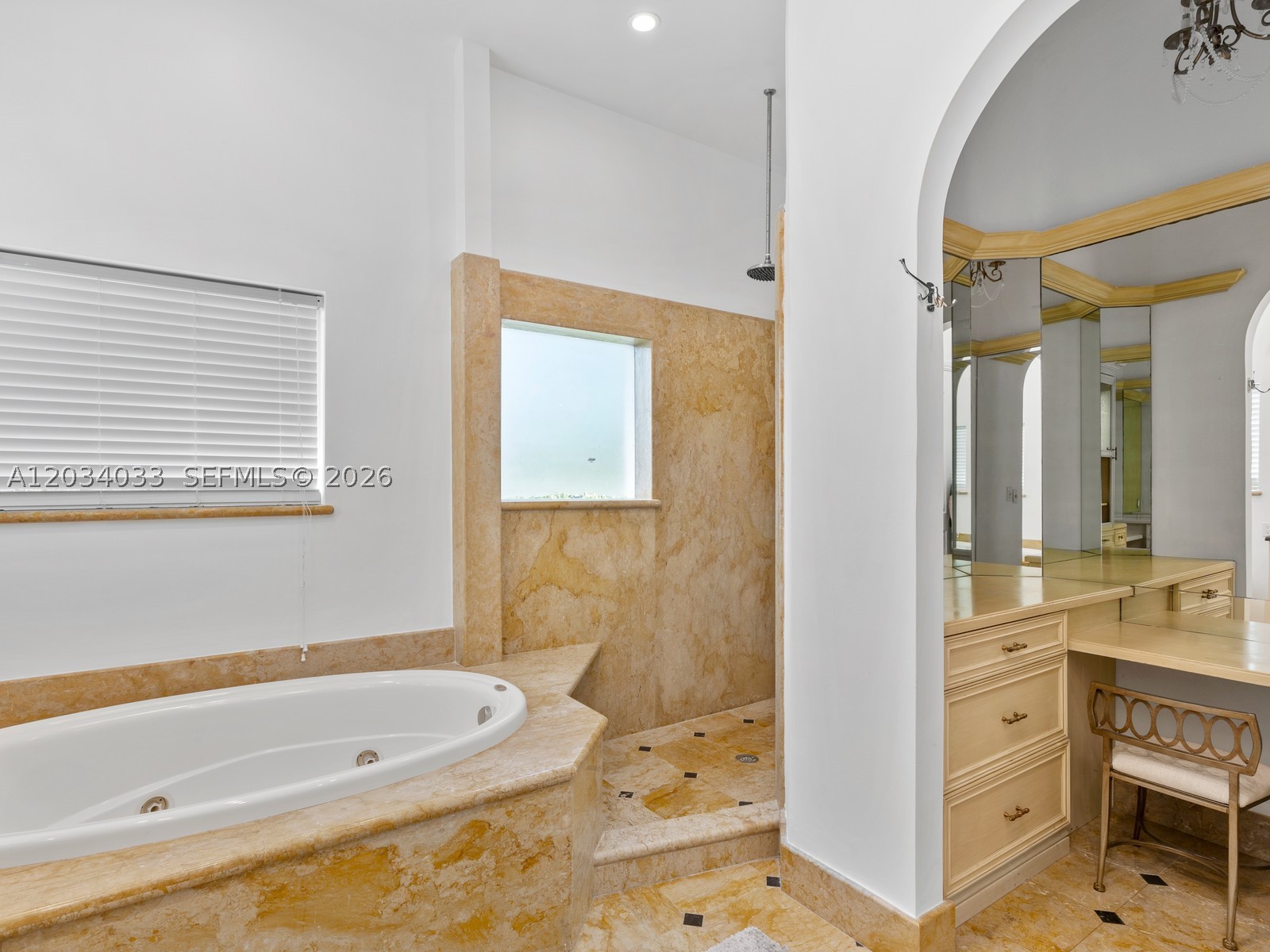 HOLLYWOOD LAKES SECTION - Residential Lease