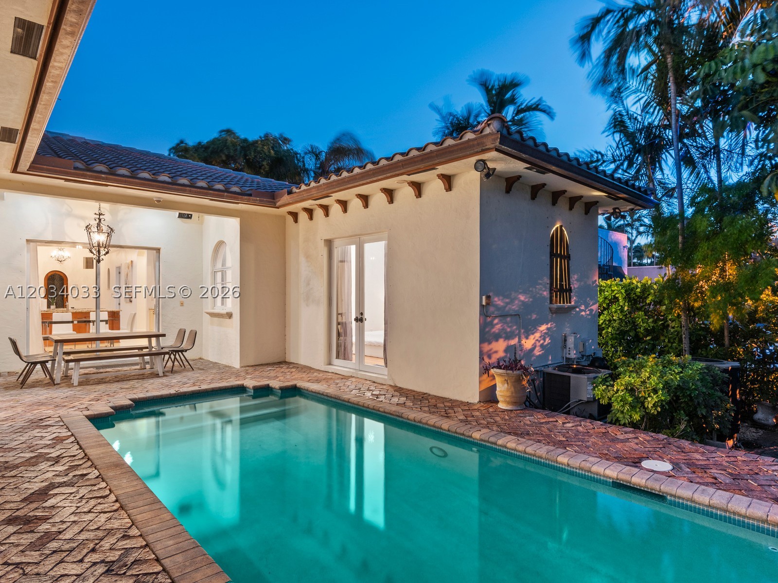 HOLLYWOOD LAKES SECTION - Residential Lease