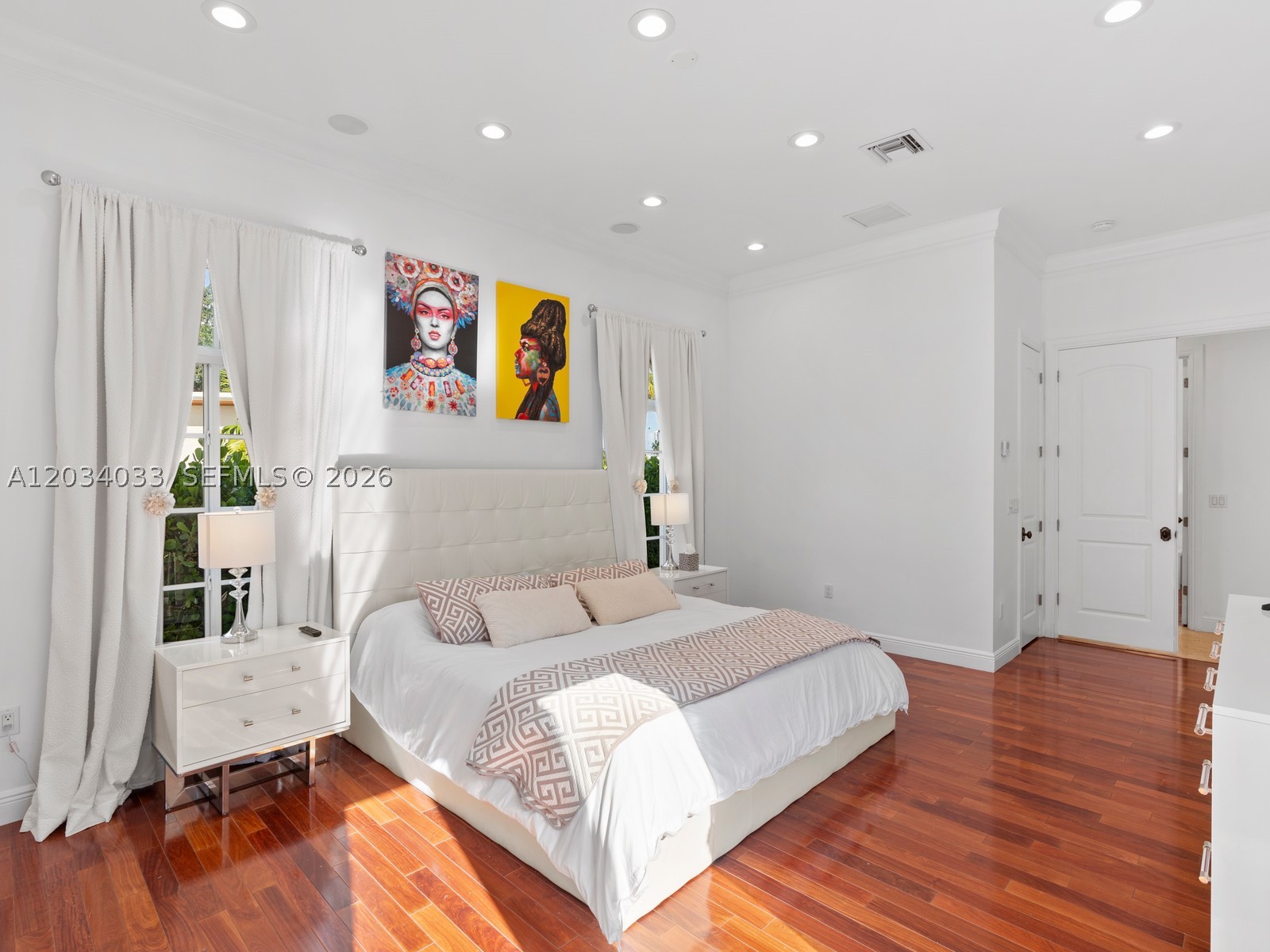 HOLLYWOOD LAKES SECTION - Residential Lease