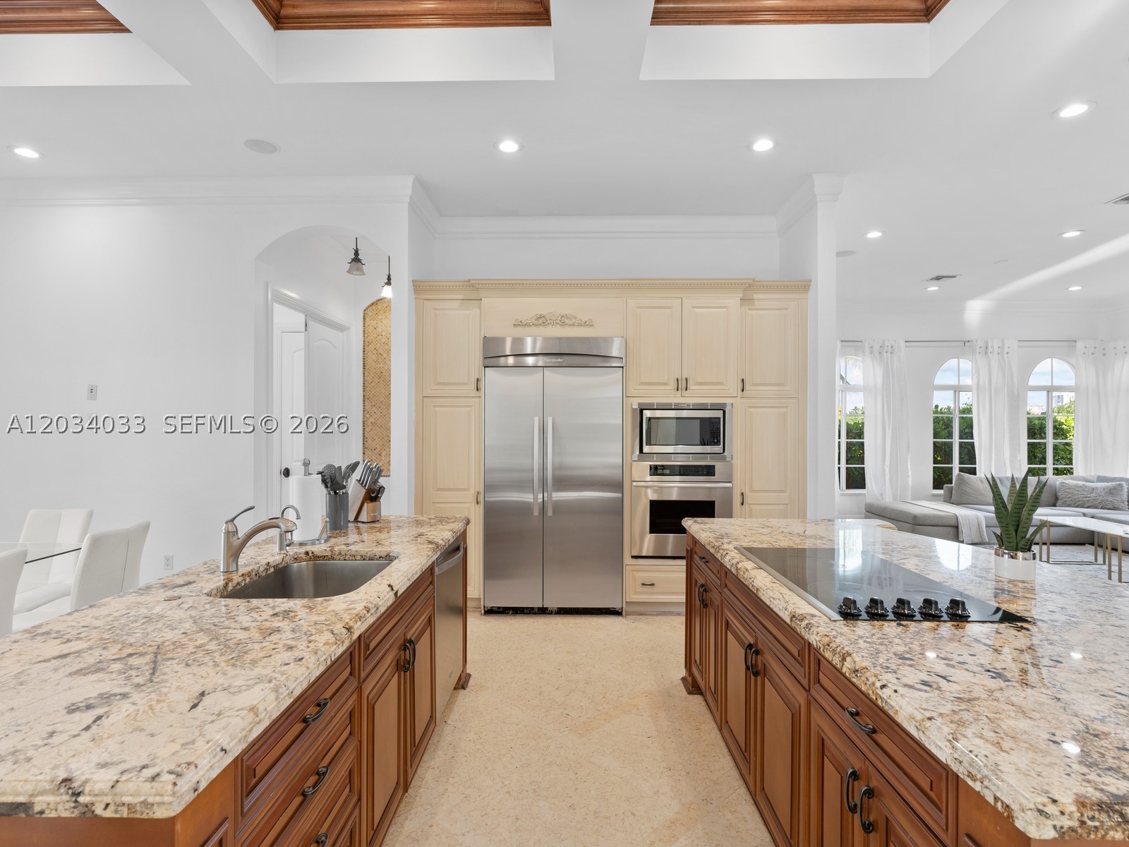 HOLLYWOOD LAKES SECTION - Residential Lease