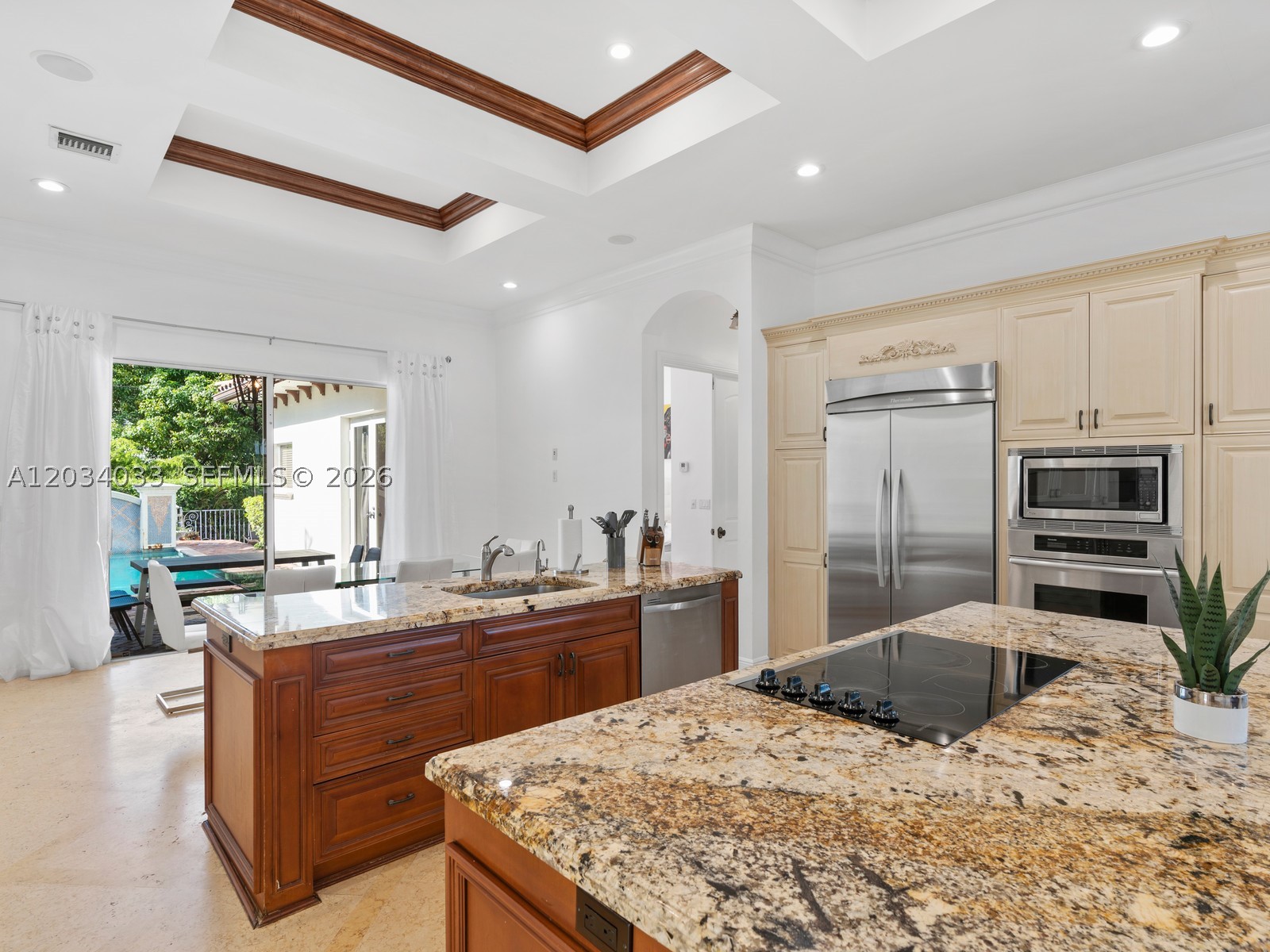 HOLLYWOOD LAKES SECTION - Residential Lease