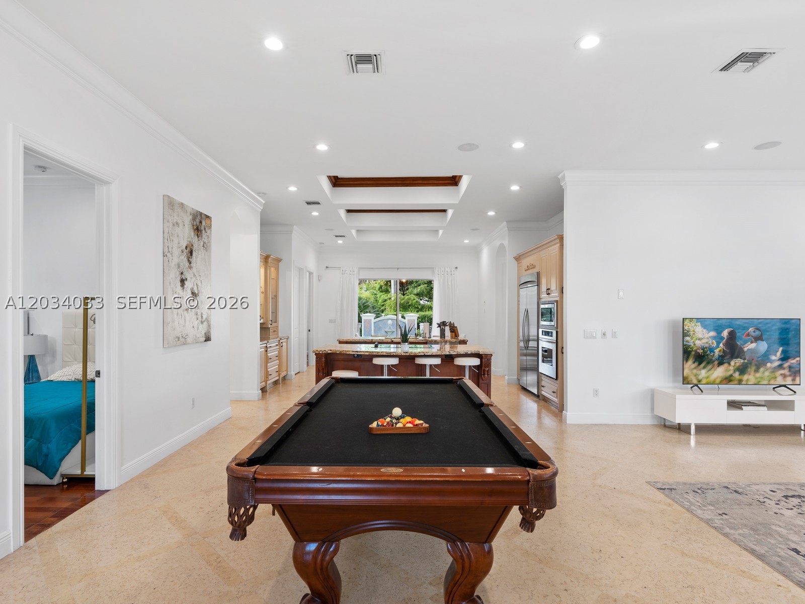 HOLLYWOOD LAKES SECTION - Residential Lease