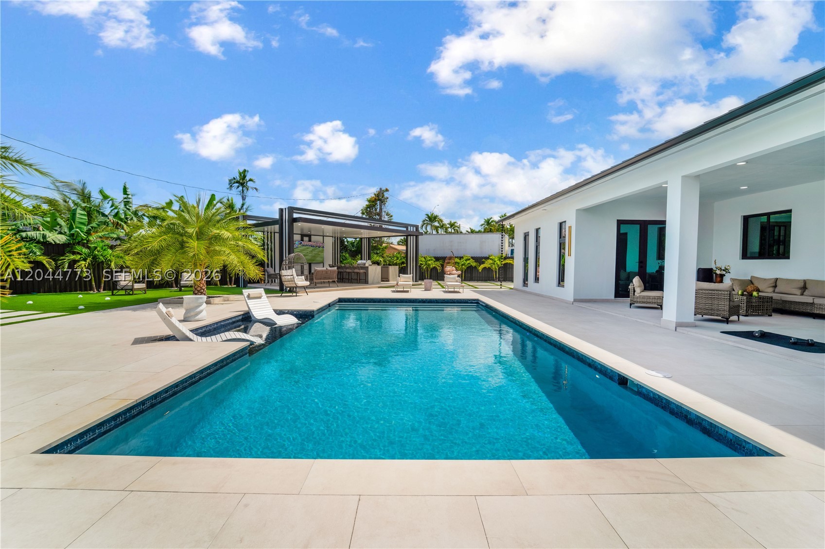 TOWN PARK HEIGHTS - Residential