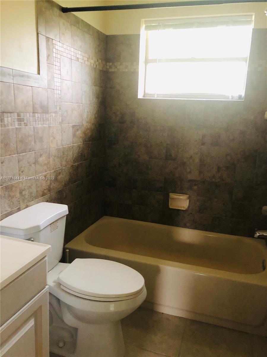 DAVIE AREA SUB - Residential Lease