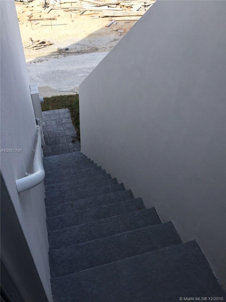 LANDMARK - Residential Lease