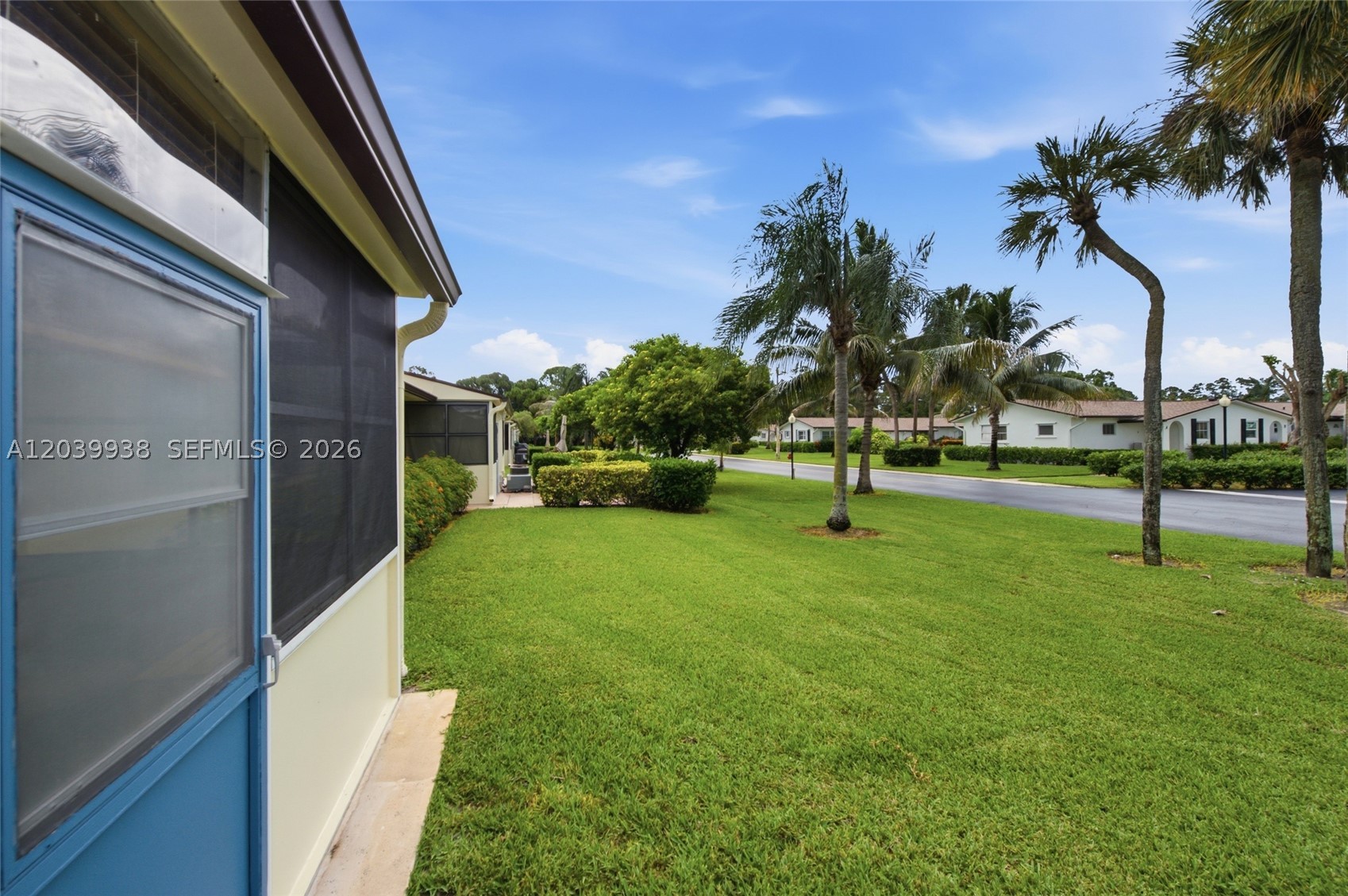 CRESTHAVEN VILLAS 14 COND - Residential
