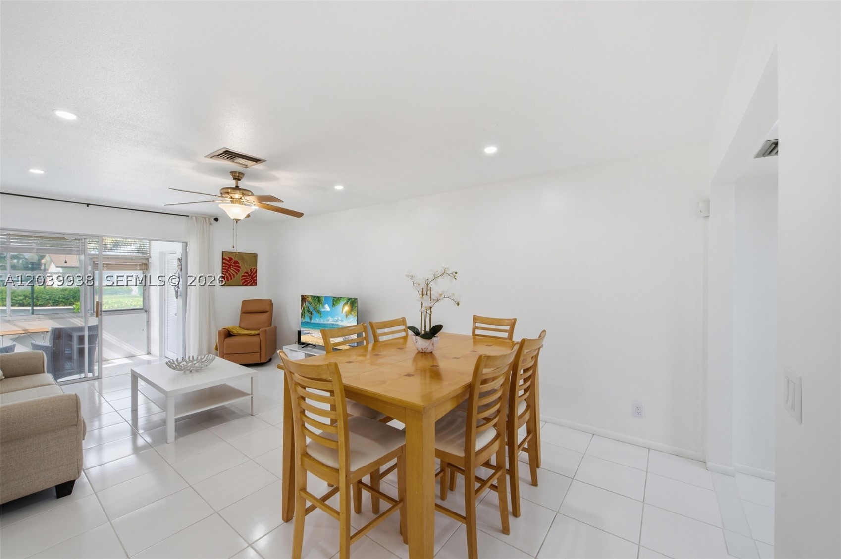 CRESTHAVEN VILLAS 14 COND - Residential